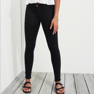 Hollister Super Skinny Jeans
